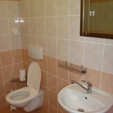 Alfonska Szálloda 3*